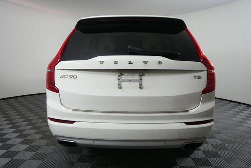 2020 Volvo XC90 T5 Momentum