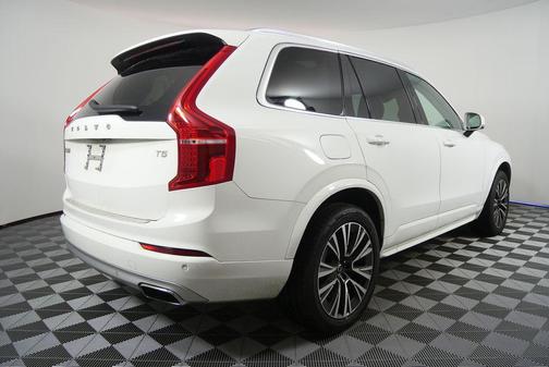 2020 Volvo XC90 T5 Momentum