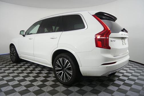 2020 Volvo XC90 T5 Momentum