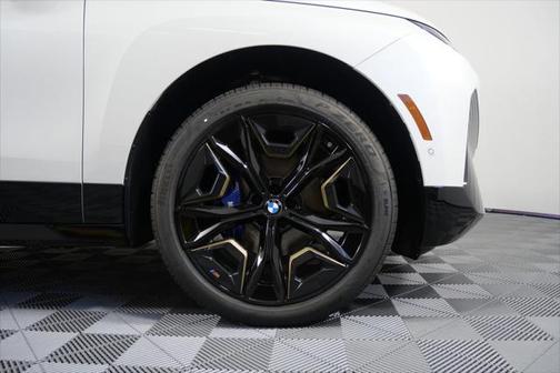 2025 BMW iX M60