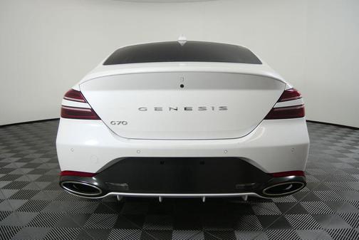 2024 Genesis G70 2.5T RWD