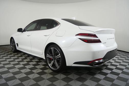 2024 Genesis G70 2.5T RWD