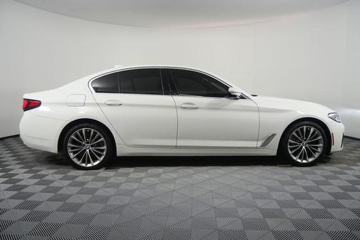 2023 BMW 530 i