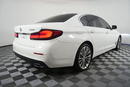 2023 BMW 530 i