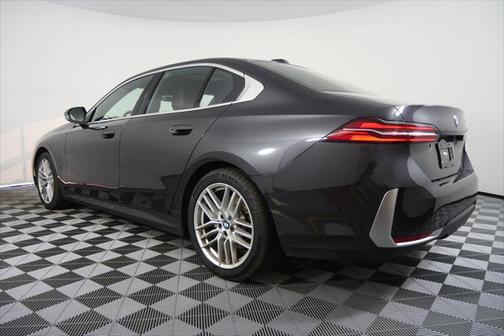 2024 BMW 530 i