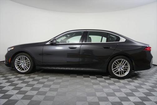 2024 BMW 530 i