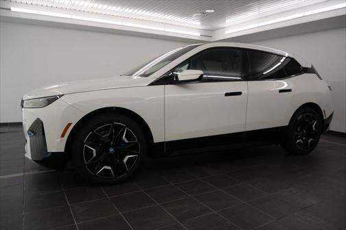 2025 BMW iX M60