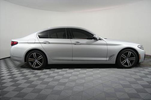 2021 BMW 530 530i