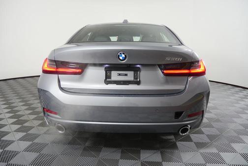 2026 BMW 330 i