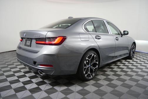 2026 BMW 330 i