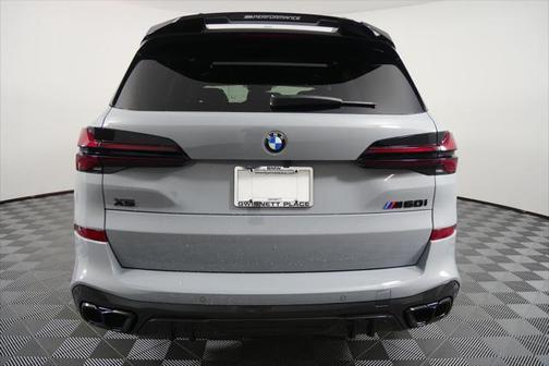 2026 BMW X5 M60i
