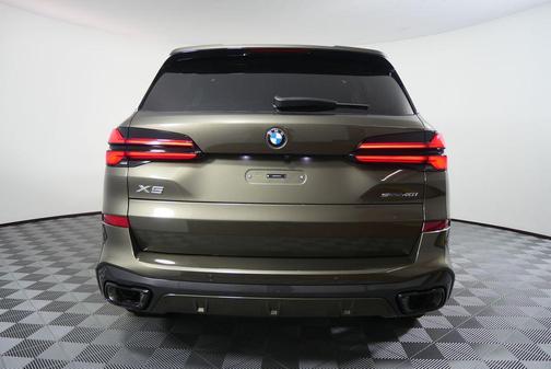 Manhattan Green Metallic 2026 BMW X5 sDrive40i