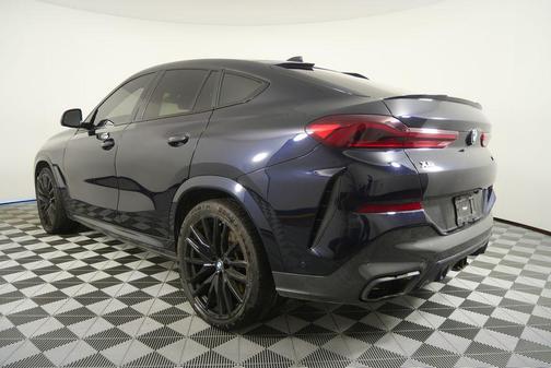 2022 BMW X6 M50i