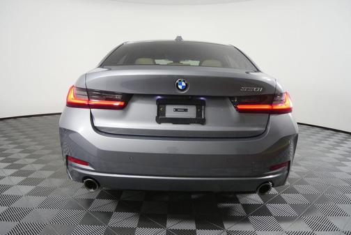 Skyscraper Grey Metallic 2023 BMW 330 330i