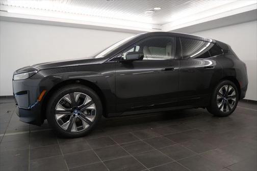 2025 BMW iX xDrive50