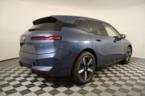 2026 BMW iX xDrive45