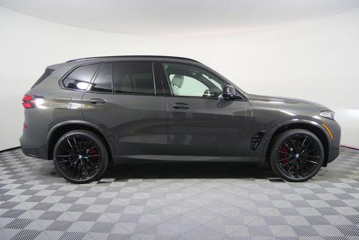 2026 BMW X5 M60i
