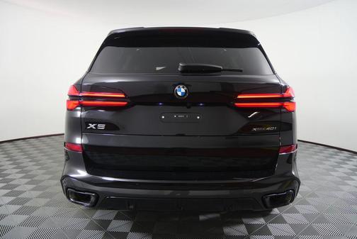 Black Sapphire Metallic 2026 BMW X5 xDrive40i