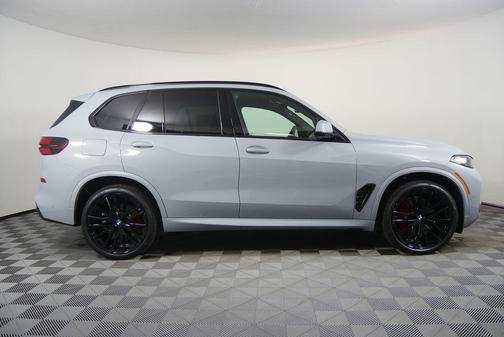 Brooklyn Grey Metallic 2026 BMW X5 xDrive40i