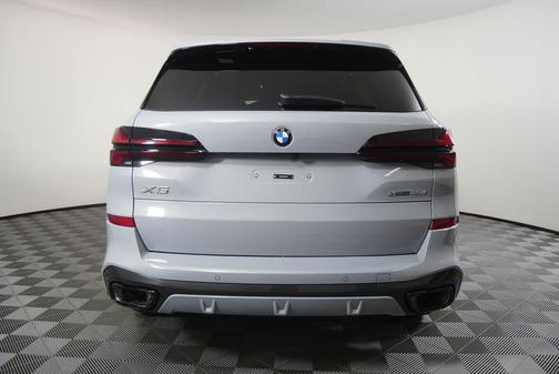 Brooklyn Grey Metallic 2026 BMW X5 xDrive40i