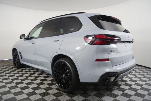 Brooklyn Grey Metallic 2026 BMW X5 xDrive40i