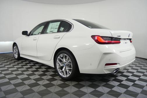 2026 BMW 330 xDrive NA