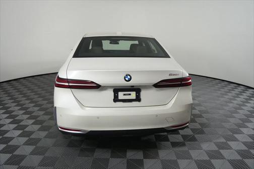 2024 BMW 530 i