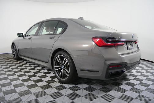 2022 BMW 750 i xDrive