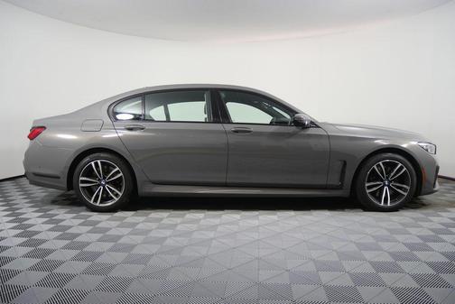 2022 BMW 750 i xDrive
