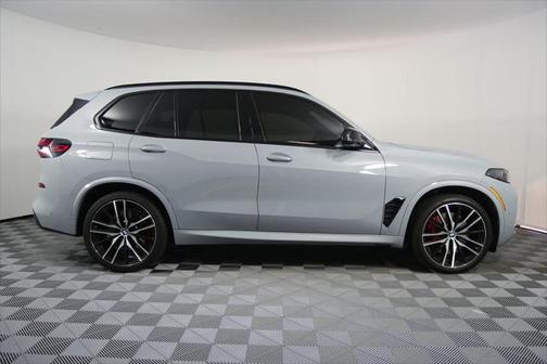 2024 BMW X5 M60i