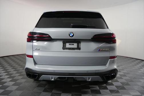2024 BMW X5 M60i