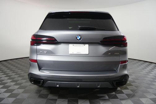 Skyscraper Grey Metallic 2026 BMW X5 xDrive40i