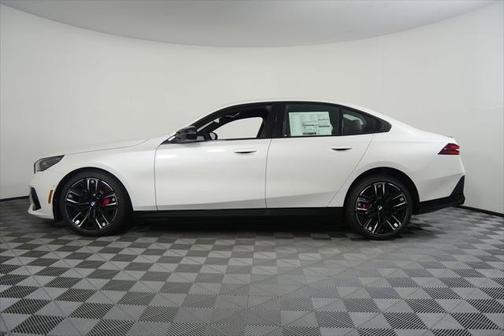 2025 BMW i5 M60