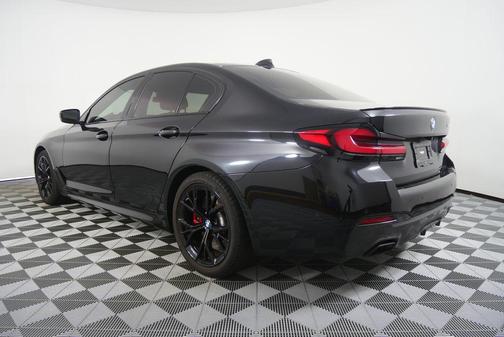 Black Sapphire Metallic 2023 BMW 540 i