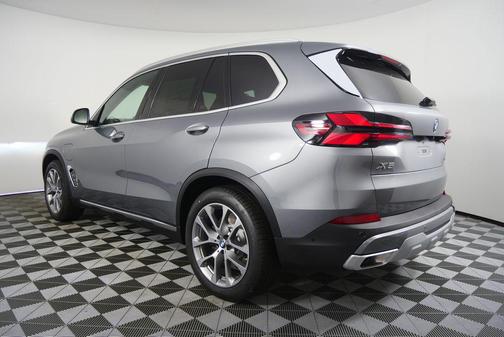 2026 BMW X5 PHEV xDrive50e