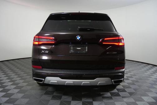 Sparkling Brown Metallic 2022 BMW X5 sDrive40i