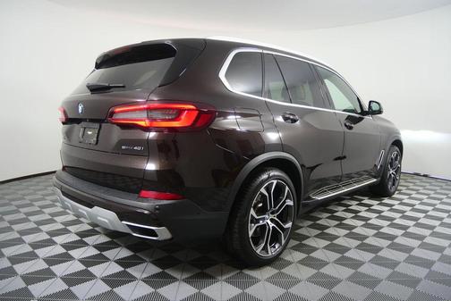 Sparkling Brown Metallic 2022 BMW X5 sDrive40i