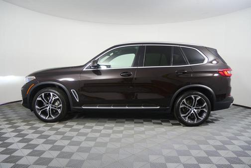 Sparkling Brown Metallic 2022 BMW X5 sDrive40i
