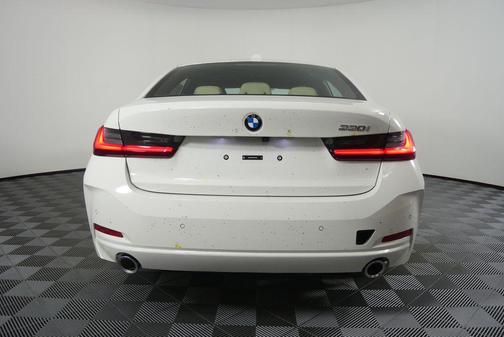 2026 BMW 330 i