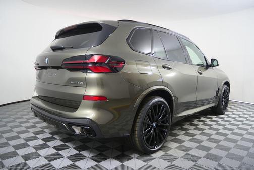 Manhattan Green Metallic 2026 BMW X5 sDrive40i