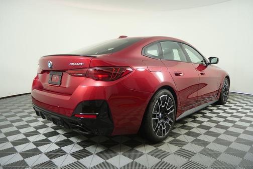 2025 BMW M440 i xDrive