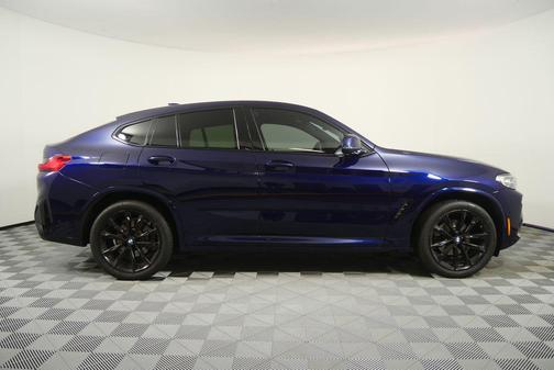 2023 BMW X4 xDrive30i