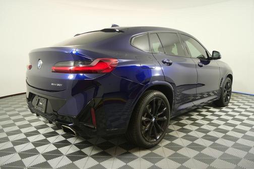 2023 BMW X4 xDrive30i