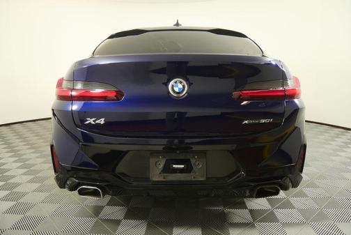 2023 BMW X4 xDrive30i