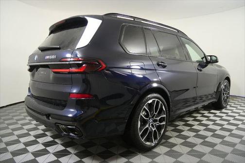 2026 BMW X7 M60i