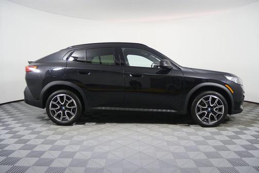 2025 BMW X2 xDrive28i