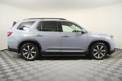 Gray Pearl 2025 Honda Pilot Elite