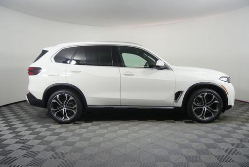Alpine White 2026 BMW X5 xDrive40i
