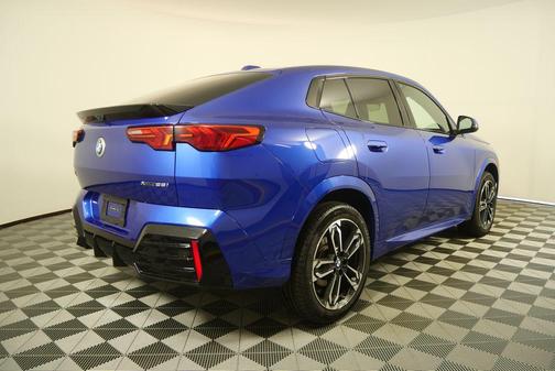 Portimao Blue Metallic 2025 BMW X2 xDrive28i