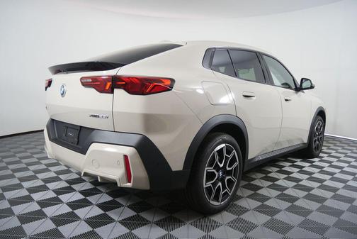 Dune Grey Metallic 2026 BMW X2 xDrive28i
